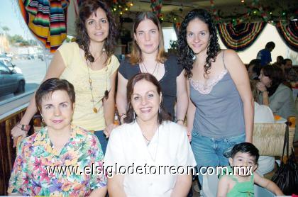08102006 
Graciela Martínez de Garza, Graciela Garza de Garza, Ana Isabel López de Mexsen, Any Mexsen de Campillo, Fabiola Mexsen de Fahur y Antonio Fahur Mexsen.