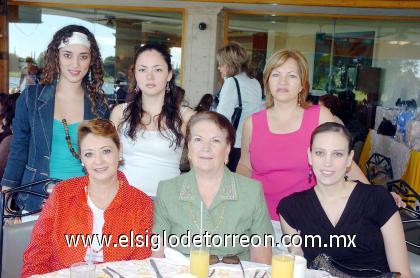 08102006 
Karen Rojas, Marina de Falcón, Alma de De Alba, Alma de Fahur, Rosa María de Fahur y Cindy Fahur.