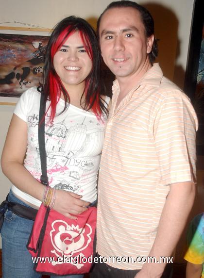 08102006 
Alicia Cázares y Humberto Lara.