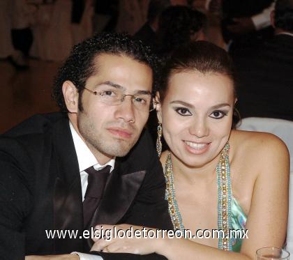08102006 
Leticia Ibarra y Eduardo Velázquez.