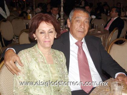 08102006 
Linda M. de Fayad y Yosi Fayad.