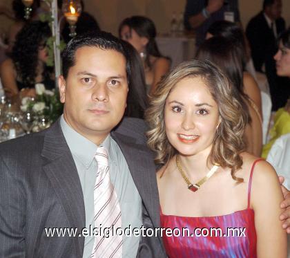 08102006 
Raúl Ramírez Martínez y Laura Flores Zorrilla.