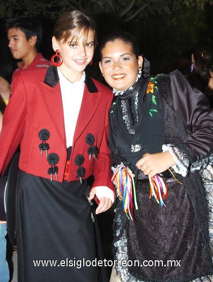 11102006
Daniela González y Marifer Cárdenas, presentes en las Romerías de Covadonga.