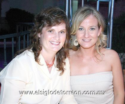 13102006 
Ingrid von Bertrab de Soto y Marcela Gutiérrez de Carzó.