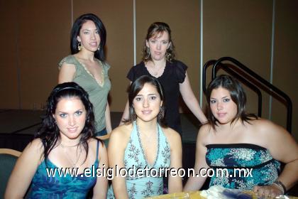 13102006 
Susana Wolf, Lorena Yarza, Marifer Wolf, Ana Sandoval y Denise González.