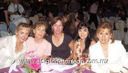 12102006
Susy Olvera, Susana Gutiérrez, Mónica Gallegos, Estela Morales y Olga Luna.