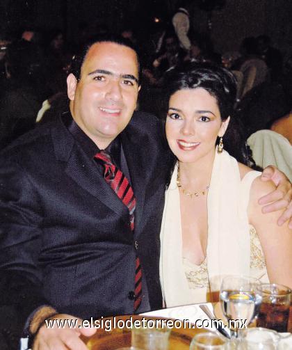 12102006
José y Mercedes Kawas.