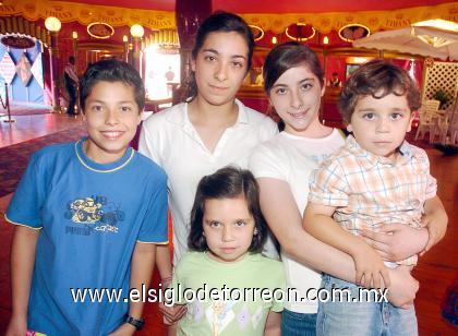 15102006 
Jesús, Daniela, Mary Tere, Ana Elisa y Evaristo Berumen.