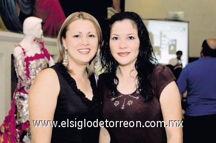 15102006 
Karina Zermeño y Priscila Hinojosa.