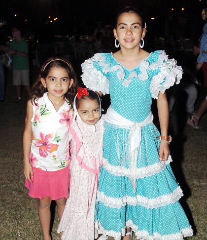 15102006 
Ana Roberta, Sara y Rebeca Nahle.