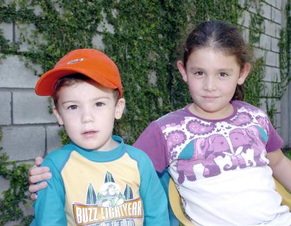 15102006 
Jerson Martínez y Sofía Cossío.