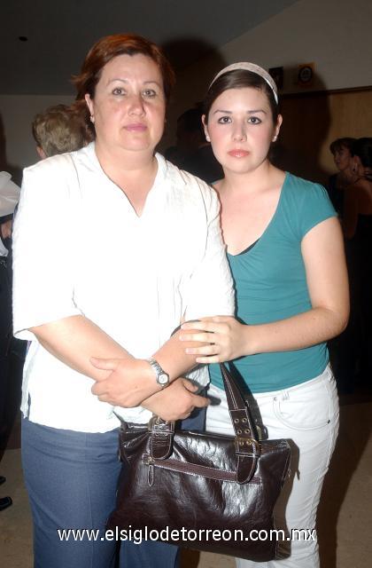 15102006 
Sara Daniela Mena y Norma Sepúlveda.
