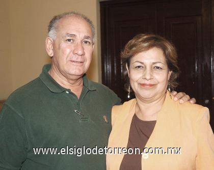 15102006 
Rubén López y Patricia Luna.