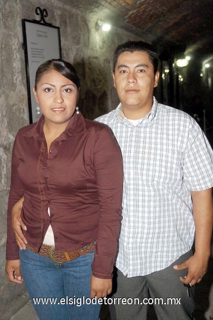 15102006 
Violeta García y Félix López.