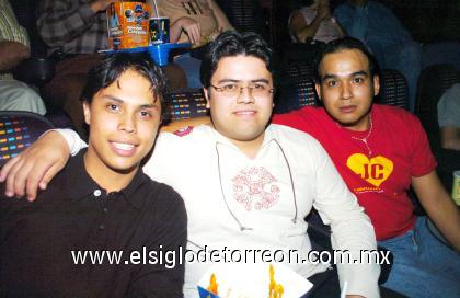 16102006
Carlos Alberto Cordero, Cristian Iván Castañeda e Ismael García.