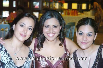 16102006
Carmen de la Barrera, Mónica Olmos y Rocío de Gamboa.