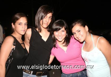 17102006
Ana Cristina Román, Raquel Romo, Gabriela Mena y Ariatne Calderón.