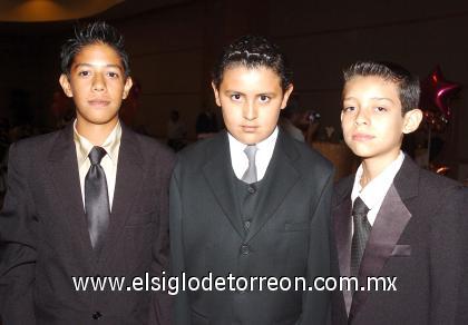 17102006
José Roberto Correa, Jorge y Eduardo.