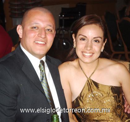 16102006
Arturo Márquez y Jenny Favila de Márquez.