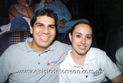 16102006
Gerardo González y Lety Ramírez.