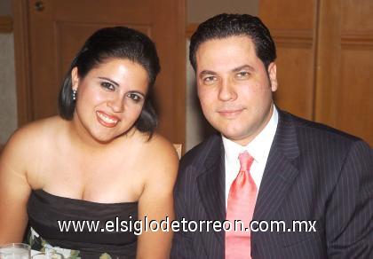 16102006
Jimena Vega Juárez y Eduardo Ayala Darwich.