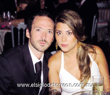 18102006
Alex Fernández y Claudia de Fernández.