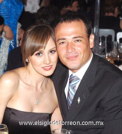 18102006
Claudia Flores y Marco Zamarripa.