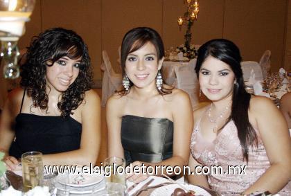 20102006 
Lesly Becerra, Ana Uribe y Adriana Pinto.