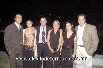 20102006 
Roberto Murra, Sofía Acosta, Alberto Torres, Paty Lugo, María Madero y Adolfo Garza.