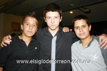 21102006
Gonzalo Villegas, Andrés Ruiz y Lalo Fernández