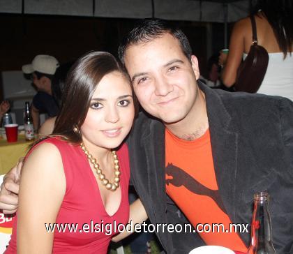 21102006 s Pamela Wolf y Carlos George Villalobos