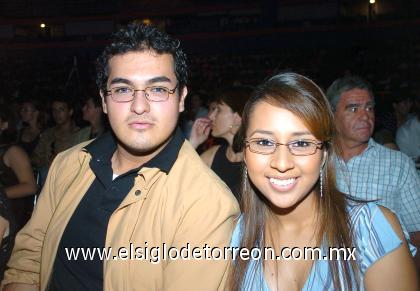 23102006
Alejandra Pérez y Sergio Santibáñez.