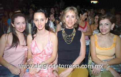 23102006
Ana Sophia Martín, Ángela Aguilar de Cantú, Ángela Gómez de Aguilar y Teresa Quintero de Cantú.