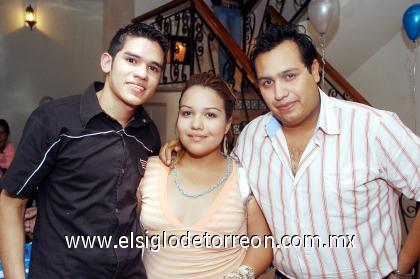 22102006 
Fabián Haro, Tahlía López y Alex Alonzo.