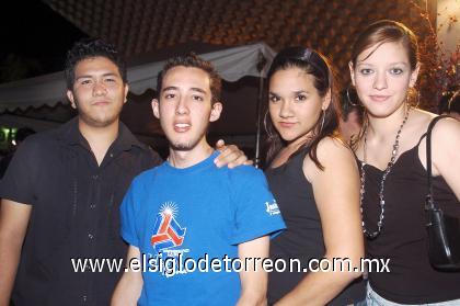 22102006 
René Fausto, Lalo Ransom, Rosario López y Marisol Aguirre.