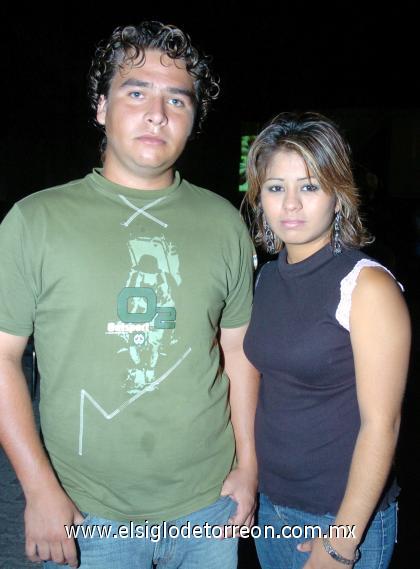 22102006 
Cristian Carrasco y Vianey Santoyo.