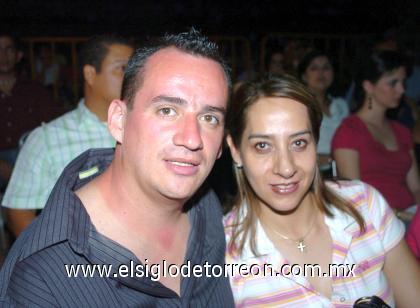 24102006
Alfredo Alemán y Carmen García.