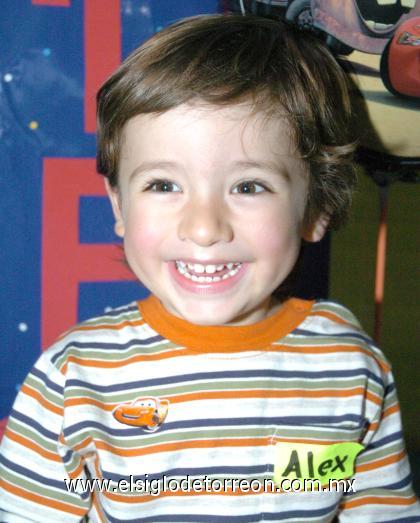 25102006
Alex Pérez Merodio Ramón, captado el día que celebró su tercer cumpleaños.