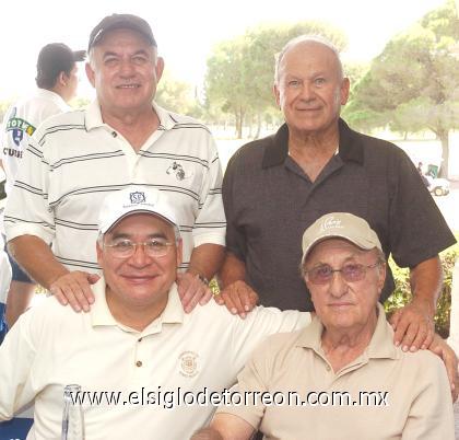 24102006
Arturo González, Sergio González, Carlos González y Marcial de la Rosa.