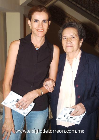25102006
Susana Rivera y Antonia Gómez.