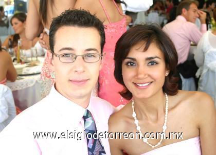 25102006
Guillermo Gerling y Evelyn Bautista.