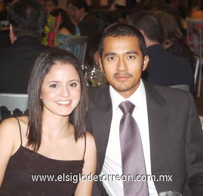25102006
Rebeca Talamantes Valdivia e Issac Montoya.