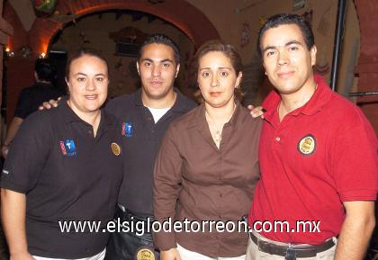26102006
Gladys Margarita, Jorge Enrique, Nelda Irma y Víctor Gabriel.