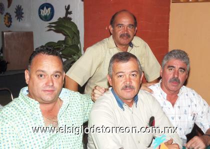 26102006
Memo Félix, Isauro Villarreal, Gerardo Aguirre y Martín Villarreal.