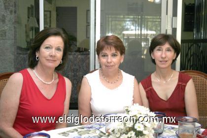 26102006
Paquita de Gil, Leticia de Villarreal y Betty de González.