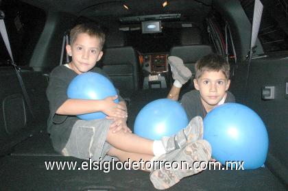 27102006 
Ángel Humberto y Migule ángel Franco Calvillo.