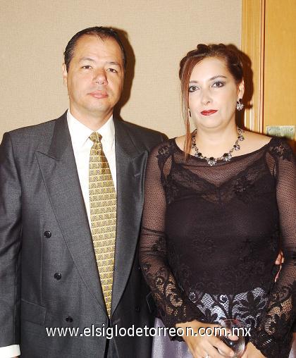 28102006 
 Alberto Montes y Alehandra Morillo