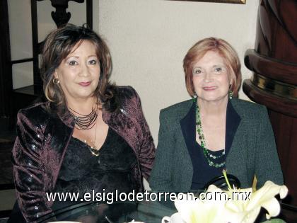 29102006 
Elsa Beatriz Camacho de Véliz y Josefina Hernández de Pérez de la Vega.