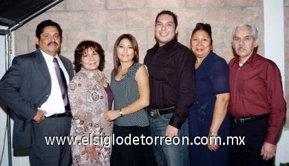 29102006 
Los futuros contrayentes al lado de sus padres, José María Sustaita Rojas, Constanza de Sustaita, Ernestina de Rodríguez y José Luis Rodríguez.