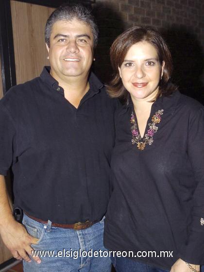 29102006 
Enrique Lara y Sonia Cadena de Lara.